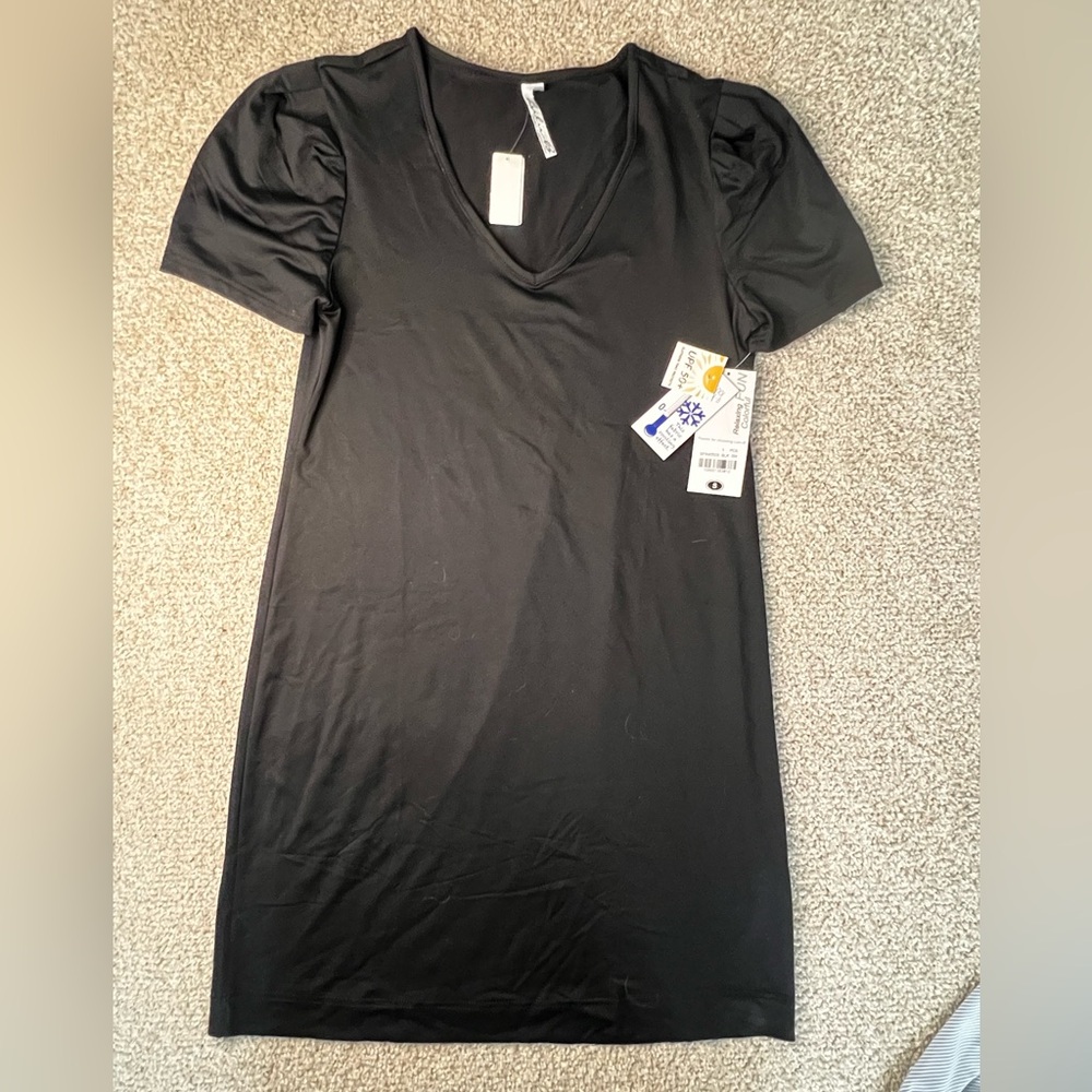Black V-Neck Short Sleeve Dress